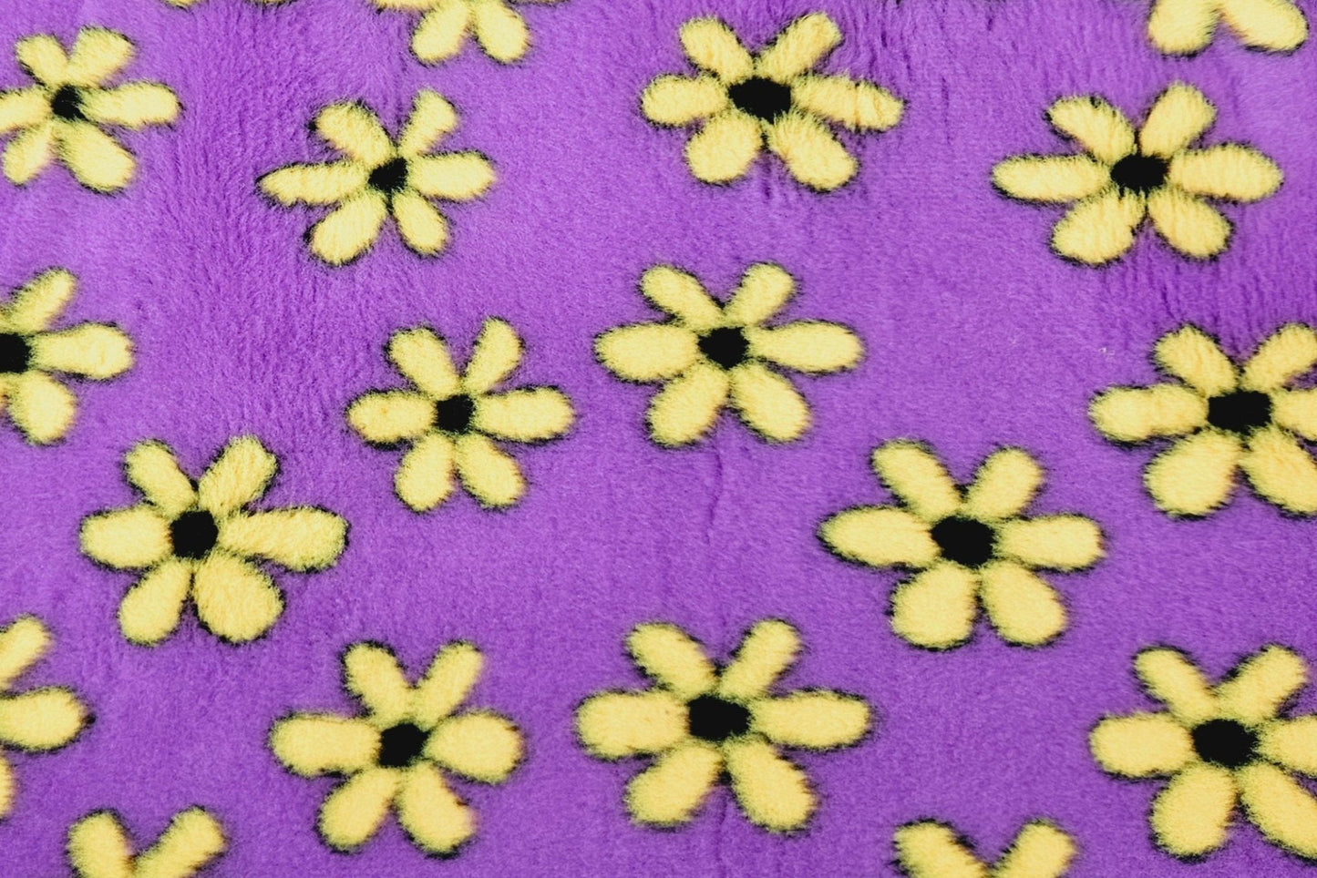 Lilac with Yellow Daisy Flower Design